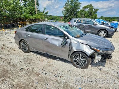 Czwarte zdjęcie samochodu z boku: 2023 KIA FORTE GT LINE VIN:3KPF54AD2PE562584 - miniatura