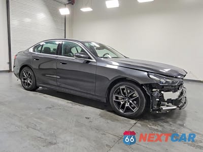 Czwarte zdjęcie samochodu z boku: 2027 BMW 540 XI VIN:WBA63FJ06VCY13073 - miniatura