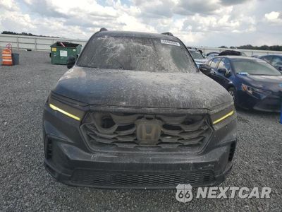 Piąte zdjęcie samochodu w środku: 2023 HONDA PILOT SPORT VIN:5FNYG1H3XPB049821 - miniatura