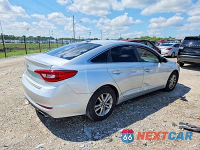 Trzecie zdjęcie samochodu z tyłu: 2017 HYUNDAI SONATA SE VIN:5NPE24AF7HH470647 - miniatura