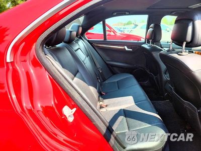 Zdjęcie 10 z 13 samochodu: 2014 MERCEDES-BENZ C 250 VIN:WDDGF4HB8EG255669 - miniatura