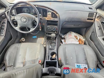 Zdjęcie 8 z 12 samochodu: 2005 HYUNDAI ELANTRA GL VIN:KMHDN56D15U156747 - miniatura