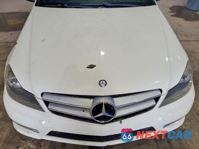 Zdjęcie 11 z 12 samochodu: 2012 MERCEDES-BENZ C 250 VIN:WDDGJ4HB5CF746363 - miniatura