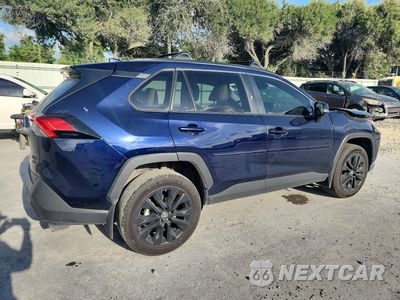 Trzecie zdjęcie samochodu z tyłu: 2025 TOYOTA RAV4 XLE PREMIUM VIN:2T3A1RFV4SW553435 - miniatura