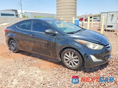 Czwarte zdjęcie samochodu z boku: 2015 HYUNDAI ELANTRA SE VIN:5NPDH4AE3FH590203 - miniatura