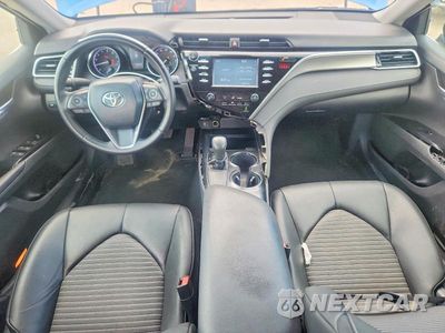 Zdjęcie 8 z 12 samochodu: 2018 TOYOTA CAMRY SE VIN:4T1B11HK8JU102251 - miniatura
