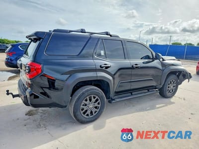 Trzecie zdjęcie samochodu z tyłu: 2025 TOYOTA 4RUNNER SR5 VIN:JTEVA5BR4S5007188 - miniatura