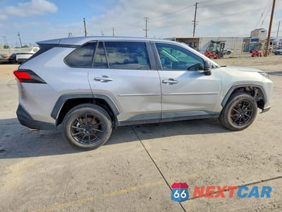 Trzecie zdjęcie samochodu z tyłu: 2022 TOYOTA RAV4 LE VIN:2T3H1RFV4NC211830 - miniatura
