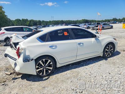 Trzecie zdjęcie samochodu z tyłu: 2017 NISSAN ALTIMA 2.5 SV VIN:1N4AL3AP3HC120657 - miniatura