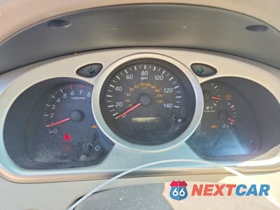 Zdjęcie 9 z 13 samochodu: 2005 TOYOTA HIGHLANDER BASE VIN:JTEEP21A050106990 - miniatura
