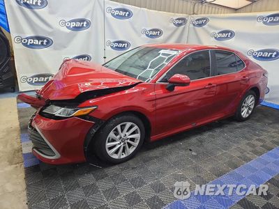 2024 TOYOTA CAMRY LE 4T1C11AK8RU211447 - główne zdjęcie licytacji z USA - miniatura