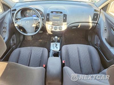 Zdjęcie 8 z 12 samochodu: 2010 HYUNDAI ELANTRA SE VIN:KMHDU4ADXAU869564 - miniatura