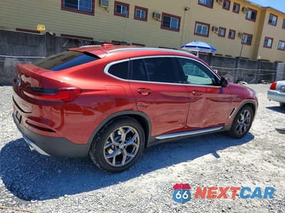 Trzecie zdjęcie samochodu z tyłu: 2021 BMW X4 XDRIVE30I VIN:5UX2V1C01M9E14290 - miniatura