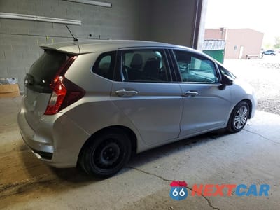 Trzecie zdjęcie samochodu z tyłu: 2018 HONDA FIT LX VIN:3HGGK5H49JM735413 - miniatura
