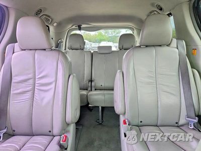 Zdjęcie 10 z 14 samochodu: 2011 TOYOTA SIENNA XLE 7-PASSENGER VIN:5TDDK3DC2BS014158 - miniatura