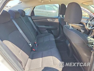 Zdjęcie 10 z 12 samochodu: 2019 KIA FORTE LXS VIN:3KPF24AD1KE136886 - miniatura