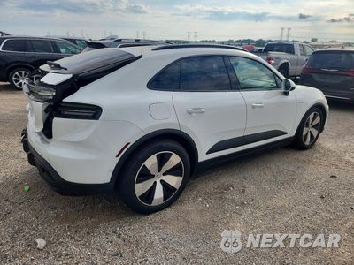 Trzecie zdjęcie samochodu z tyłu: 2025 PORSCHE MACAN 4 VIN:WP1AA2XA1SL000355 - miniatura