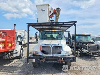 Piąte zdjęcie samochodu w środku: 2003 INTERNATIONAL 4300 FORESTRY BUCKET TRUCK VIN:3HTMMAAN93N586640 - miniatura