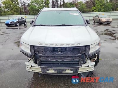 Piąte zdjęcie samochodu w środku: 2019 FORD EXPLORER XLT VIN:1FM5K8D88KGA81334 - miniatura