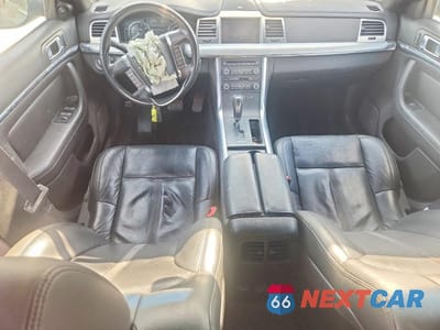 Zdjęcie 8 z 13 samochodu: 2009 LINCOLN MKS VIN:1LNHM93R39G603983 - miniatura