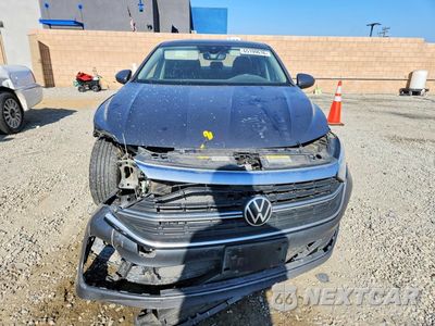 Piąte zdjęcie samochodu w środku: 2023 VOLKSWAGEN JETTA SE VIN:3VW7M7BU4PM028769 - miniatura