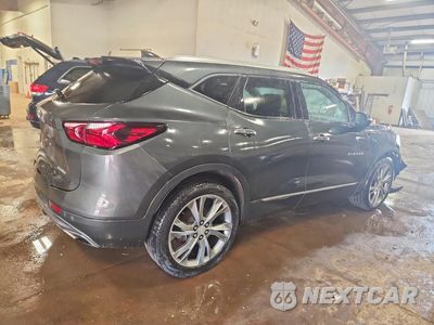 Trzecie zdjęcie samochodu z tyłu: 2019 CHEVROLET BLAZER PREMIER VIN:3GNKBKRS5KS575474 - miniatura
