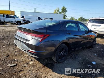 Trzecie zdjęcie samochodu z tyłu: 2022 HYUNDAI ELANTRA SEL VIN:5NPLM4AG3NH068324 - miniatura