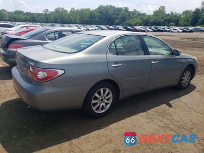 Trzecie zdjęcie samochodu z tyłu: 2002 LEXUS ES 300 VIN:JTHBF30G225024455 - miniatura