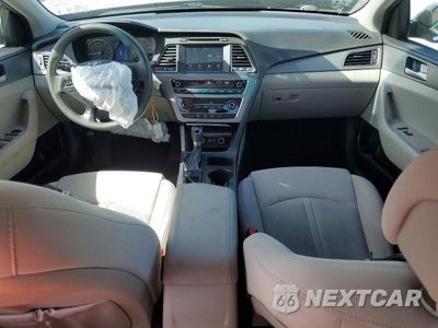 Zdjęcie 8 z 12 samochodu: 2016 HYUNDAI SONATA SE VIN:5NPE24AF5GH436253 - miniatura
