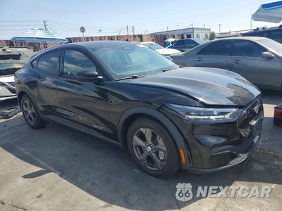 Czwarte zdjęcie samochodu z boku: 2022 FORD MUSTANG MACH-E SELECT VIN:3FMTK1RM7NMA31765 - miniatura