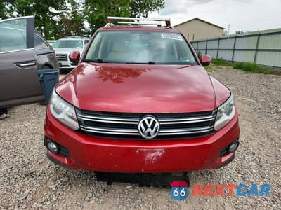Piąte zdjęcie samochodu w środku: 2015 VOLKSWAGEN TIGUAN S VIN:WVGBV7AX4FW098949 - miniatura