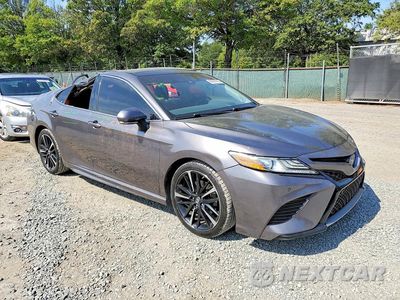 Czwarte zdjęcie samochodu z boku: 2018 TOYOTA CAMRY XSE V6 VIN:4T1BZ1HK1JU015008 - miniatura
