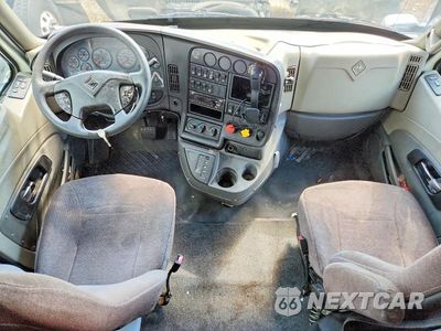 Zdjęcie 8 z 14 samochodu: 2016 INTERNATIONAL PROSTAR SEMI TRUCK VIN:3HSDJAPR8GN001723 - miniatura