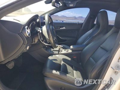 Zdjęcie 7 z 12 samochodu: 2015 MERCEDES-BENZ CLA 250 VIN:WDDSJ4EB8FN171894 - miniatura