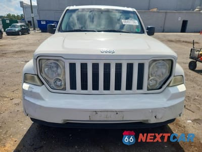 Piąte zdjęcie samochodu w środku: 2010 JEEP LIBERTY SPORT VIN:1J4PN2GK4AW109010 - miniatura