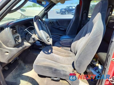 Zdjęcie 7 z 12 samochodu: 2000 DODGE DAKOTA VIN:1B7GL22X6YS667408 - miniatura