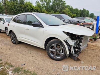Czwarte zdjęcie samochodu z boku: 2023 FORD ESCAPE ST LINE VIN:1FMCU9MN9PUA07605 - miniatura