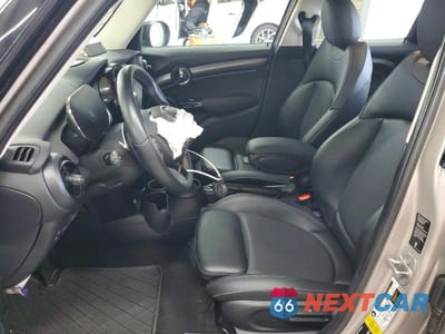 Zdjęcie 7 z 13 samochodu: 2022 MINI COOPER S VIN:WMW53DK09N2P89288 - miniatura