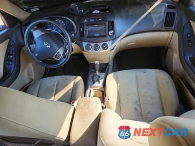 Zdjęcie 8 z 13 samochodu: 2010 HYUNDAI ELANTRA GLS VIN:KMHDU4ADXAU981300 - miniatura