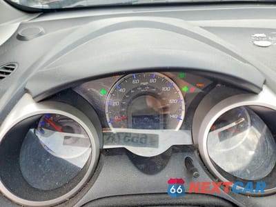 Zdjęcie 9 z 13 samochodu: 2009 HONDA FIT SPORT VIN:JHMGE88429S027724 - miniatura