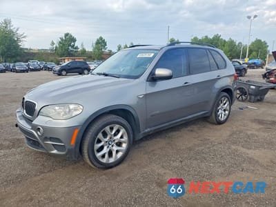 2013 BMW X5 XDRIVE35I 5UXZV4C59D0B05408 - główne zdjęcie licytacji z USA - miniatura