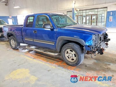 Czwarte zdjęcie samochodu z boku: 2003 CHEVROLET SILVERADO K1500 VIN:1GCEK19T03E132329 - miniatura