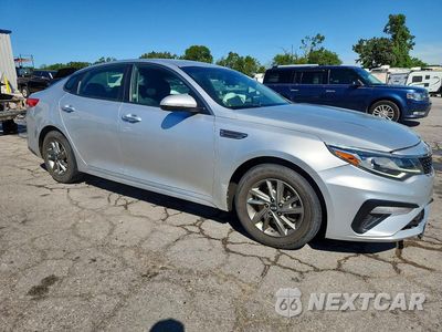 Czwarte zdjęcie samochodu z boku: 2019 KIA OPTIMA LX VIN:5XXGT4L38KG318842 - miniatura