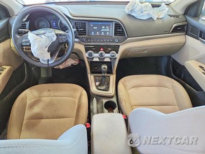 Zdjęcie 8 z 13 samochodu: 2019 HYUNDAI ELANTRA SEL VIN:5NPD84LF0KH403371 - miniatura
