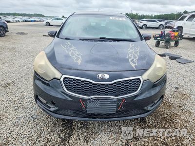 Piąte zdjęcie samochodu w środku: 2016 KIA FORTE5 LX VIN:KNAFK5A88G5606775 - miniatura