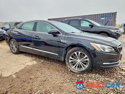 Czwarte zdjęcie samochodu z boku: 2017 BUICK LACROSSE ESSENCE VIN:1G4ZP5SS2HU211151 - miniatura