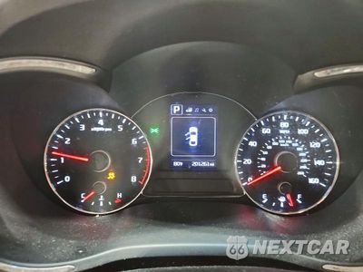 Zdjęcie 9 z 12 samochodu: 2018 KIA FORTE LX VIN:3KPFL4A77JE243401 - miniatura