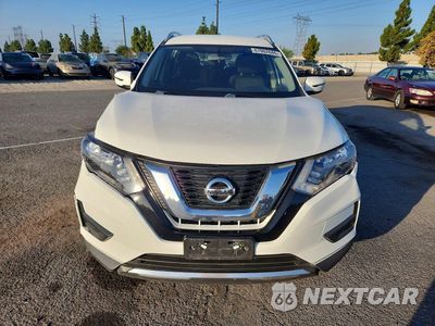 Piąte zdjęcie samochodu w środku: 2017 NISSAN ROGUE SV VIN:KNMAT2MT0HP548904 - miniatura