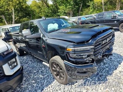 Czwarte zdjęcie samochodu z boku: 2025 RAM 3500 LARAMIE VIN:3C63R3ML4SG505456 - miniatura