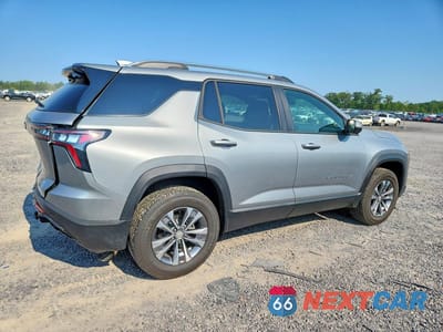 Trzecie zdjęcie samochodu z tyłu: 2026 CHEVROLET EQUINOX LT VIN:3GNAXHEG2TL490296 - miniatura